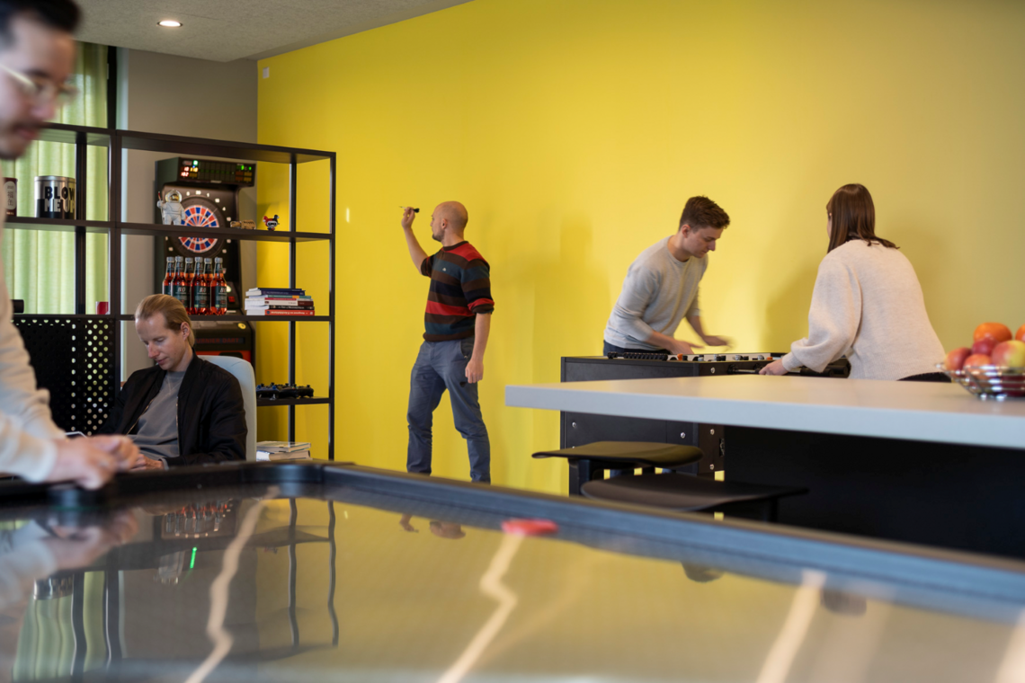 Table football, darts and air field hockey in the leisure room