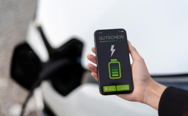 Gutschein auf dem Handy Elektromobilität