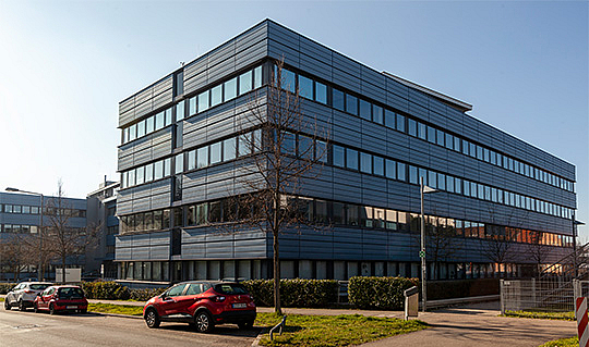 Aufnahme von Außenansicht Gebäude doubleSlash am Standort Stuttgart